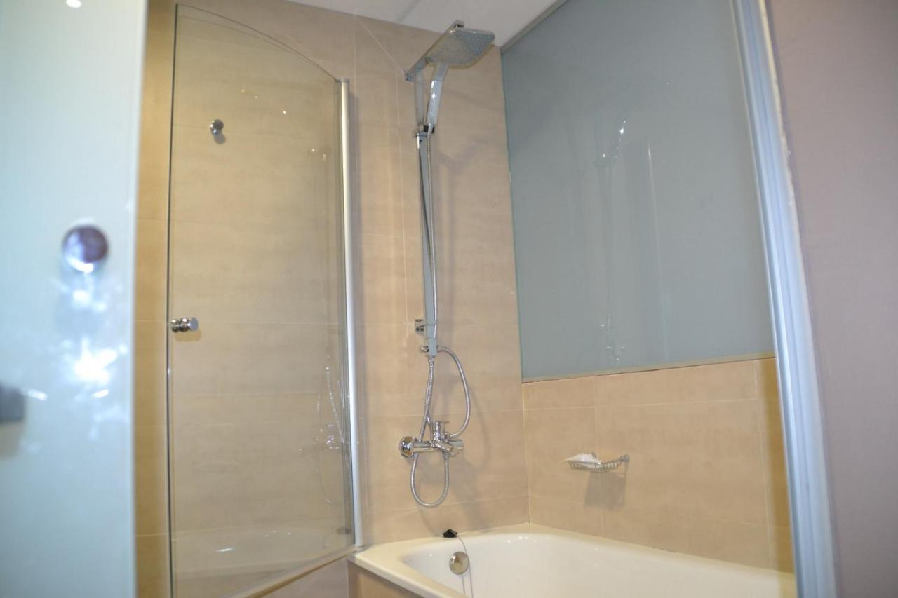 Hotel Vilar Riu De Baix Flix Exteriör bild